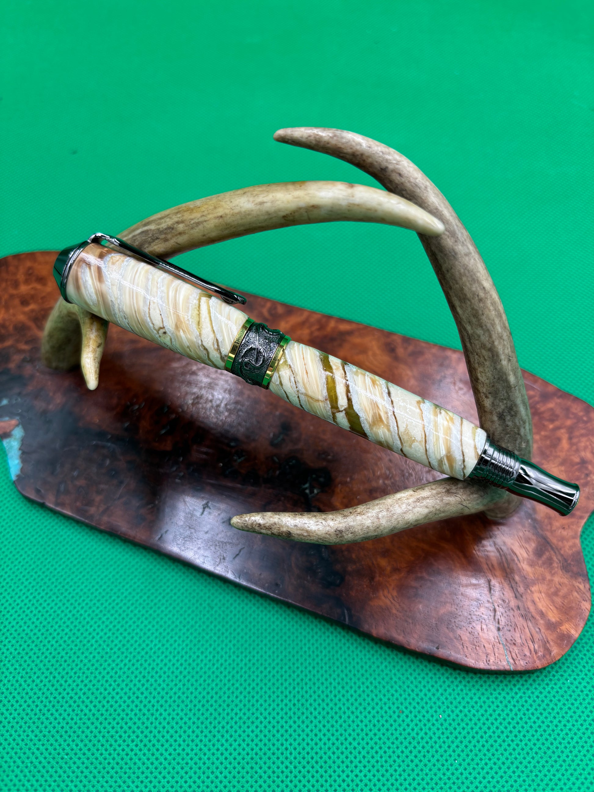 Mammoth Tooth Nouveau Sceptre Fountain Pen Gun metal & 22kt Gold