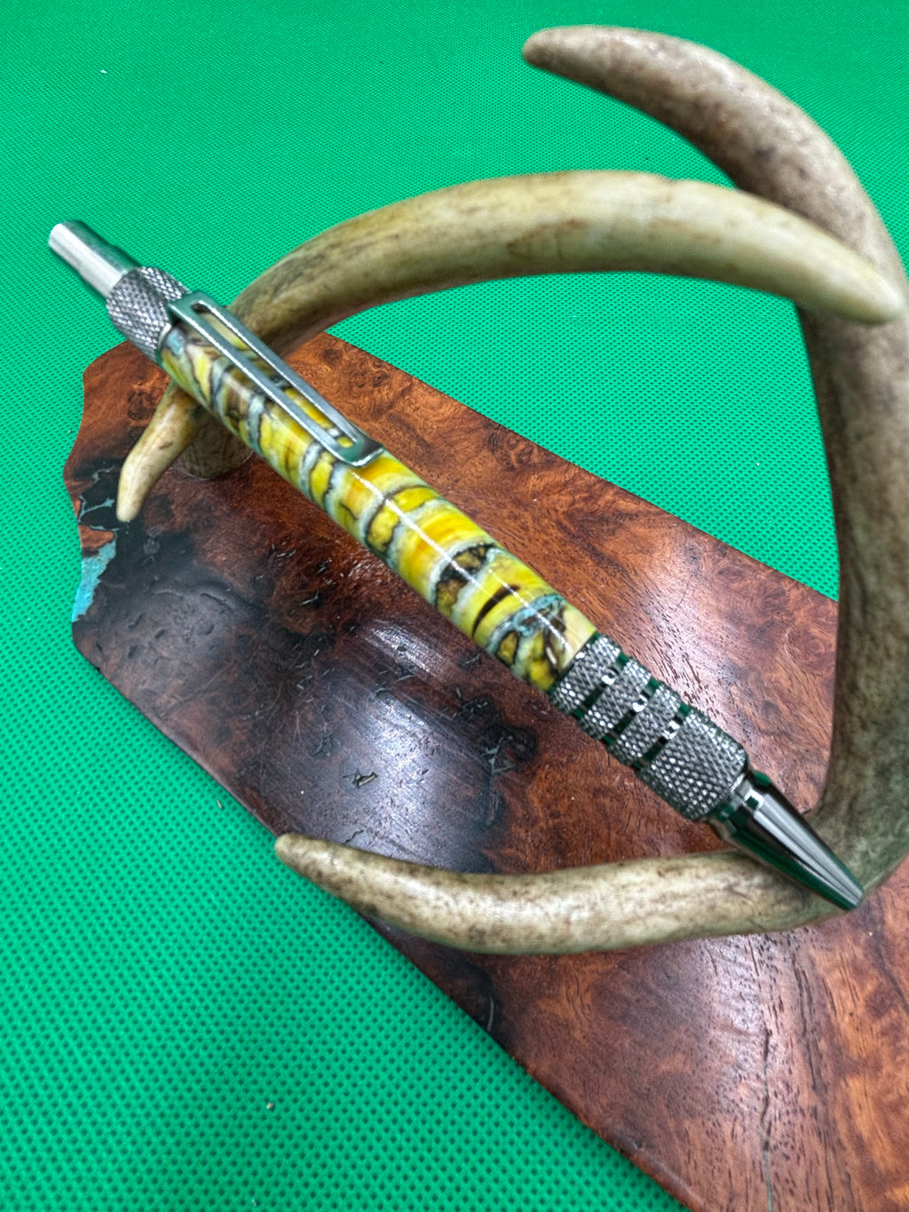 Mammoth Tooth gun metal DuraClick Pen