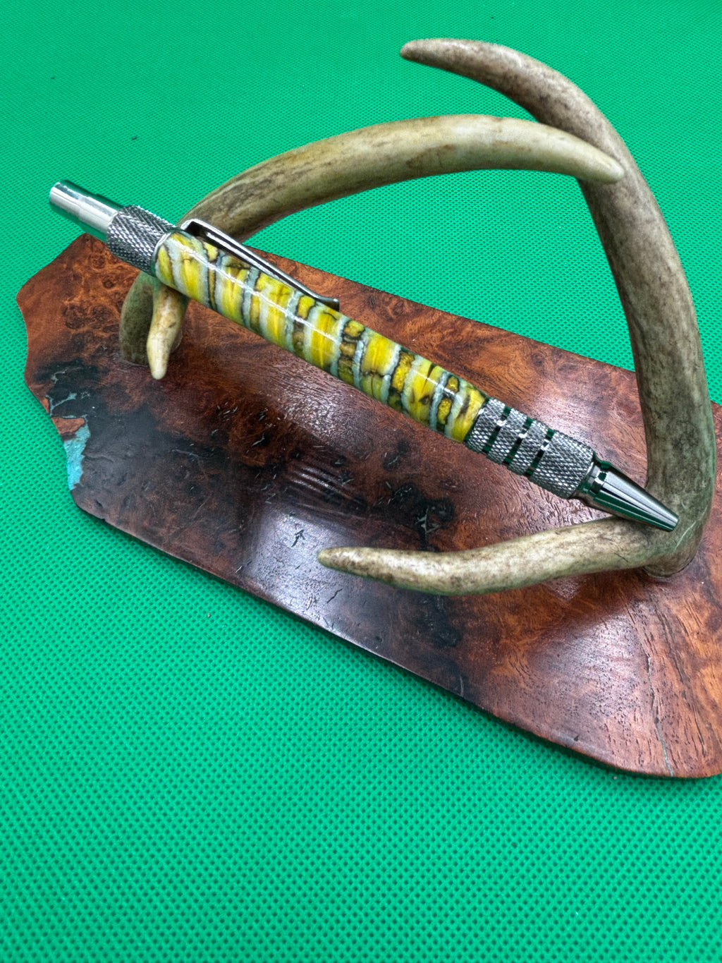 Mammoth Tooth gun metal DuraClick Pen