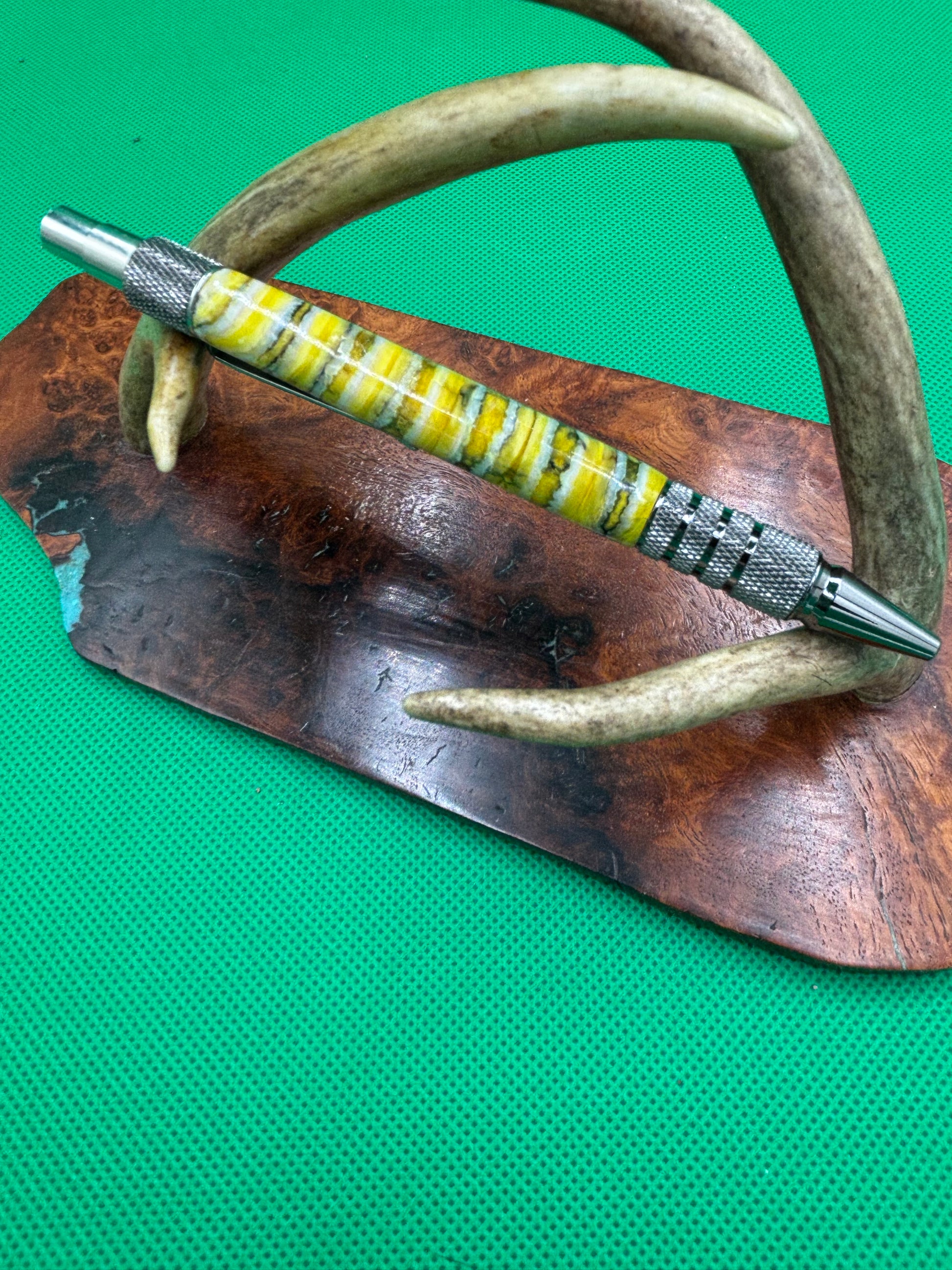 Mammoth Tooth gun metal DuraClick Pen