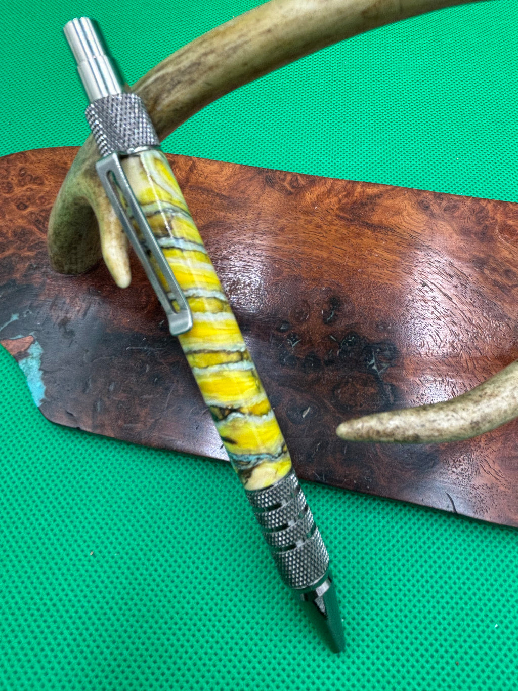 Mammoth Tooth gun metal DuraClick Pen