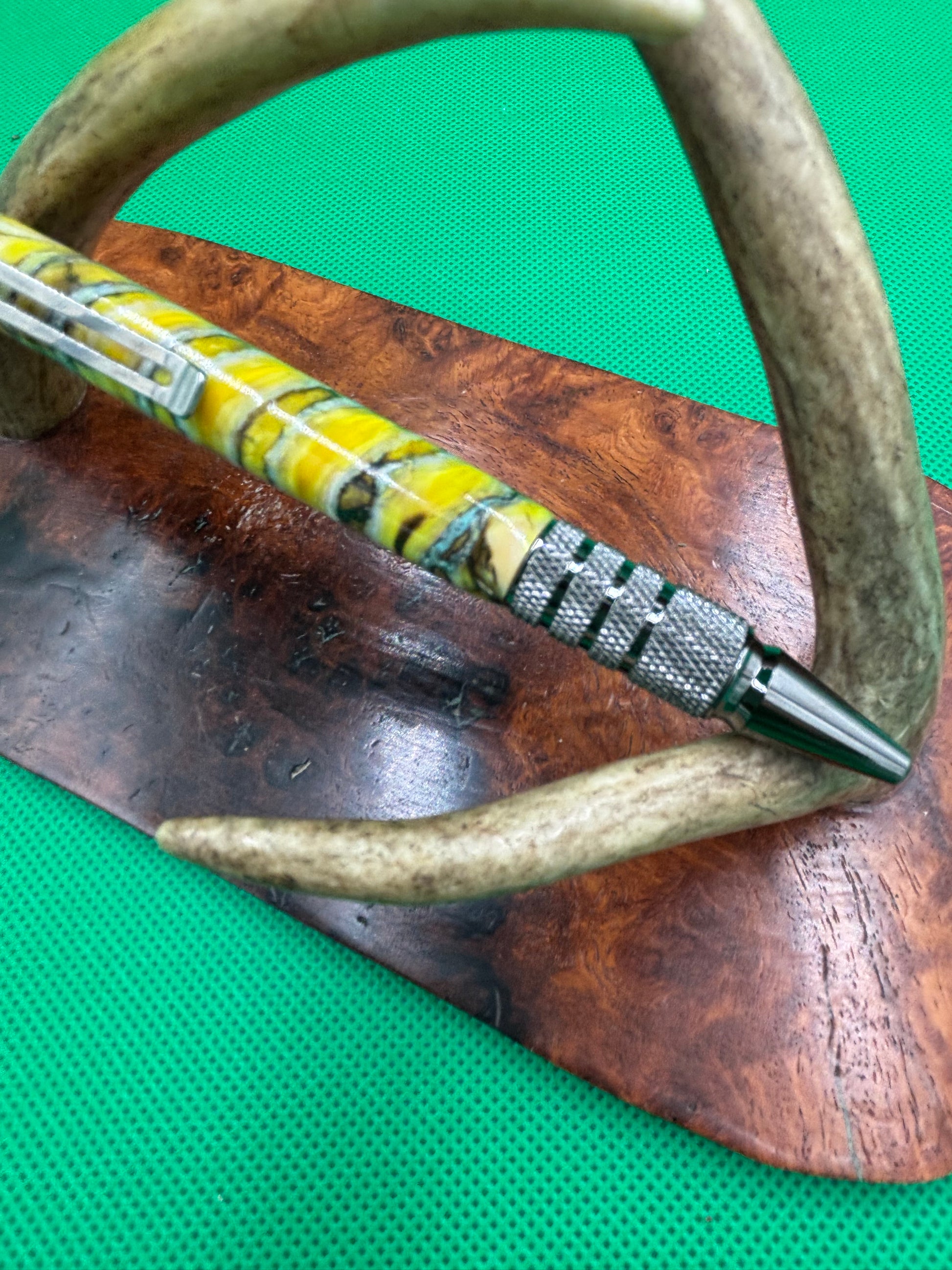 Mammoth Tooth gun metal DuraClick Pen