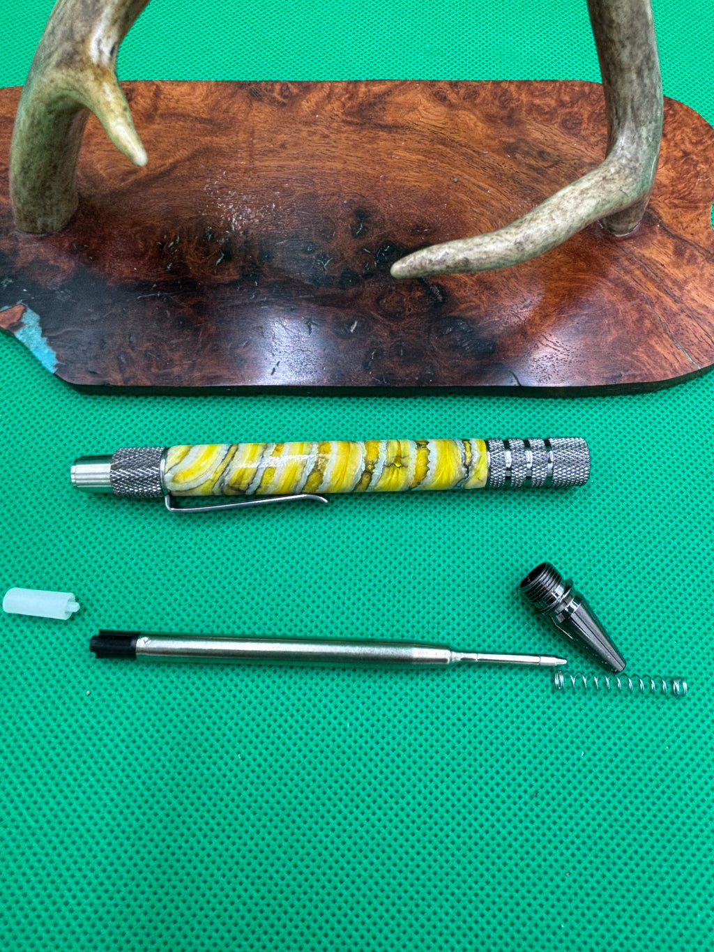 Mammoth Tooth gun metal DuraClick Pen