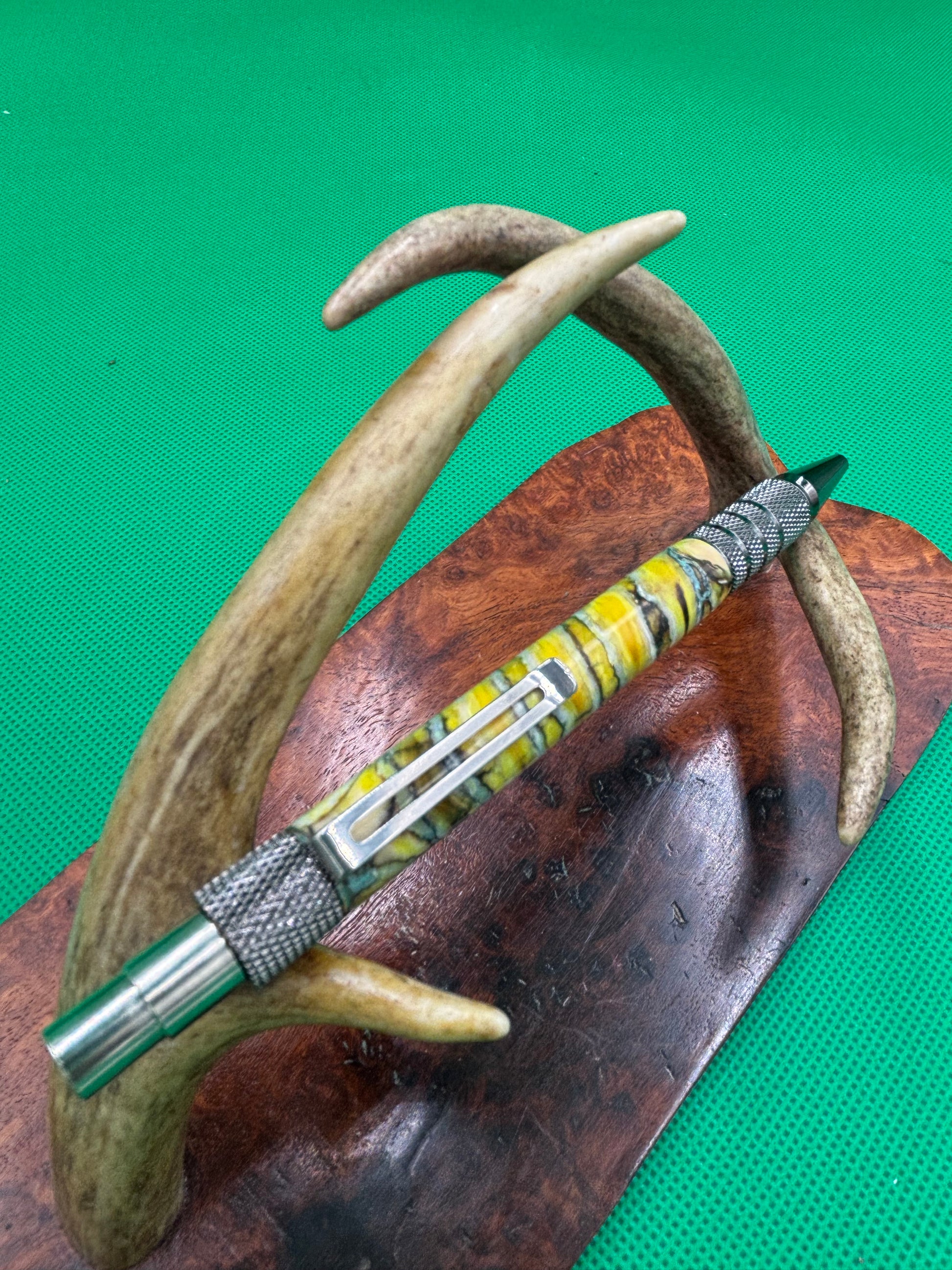 Mammoth Tooth gun metal DuraClick Pen